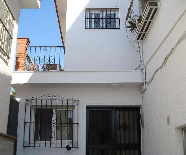 Apart Otel La Carihuela 3*